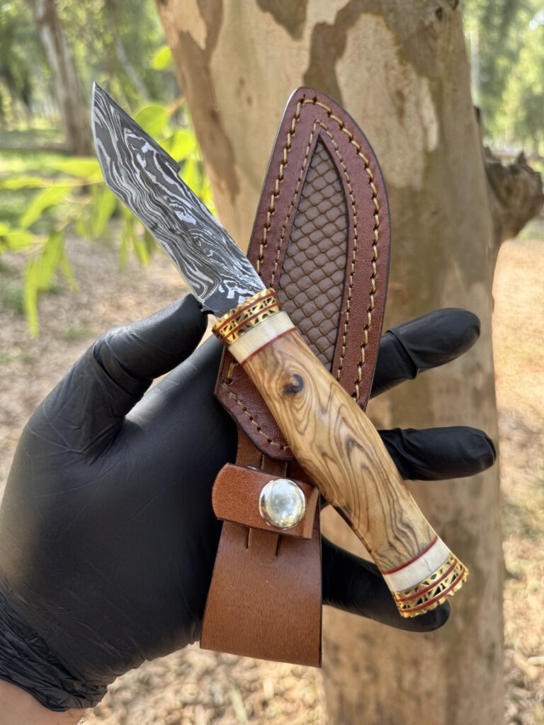 Damascus Steel Skinner Knife