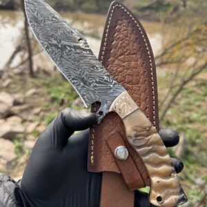 Damascus Skinner knife - Rams horn